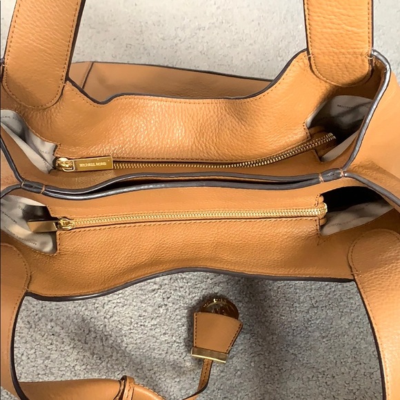 Michael Kors large leather bag - Picture 6 of 6